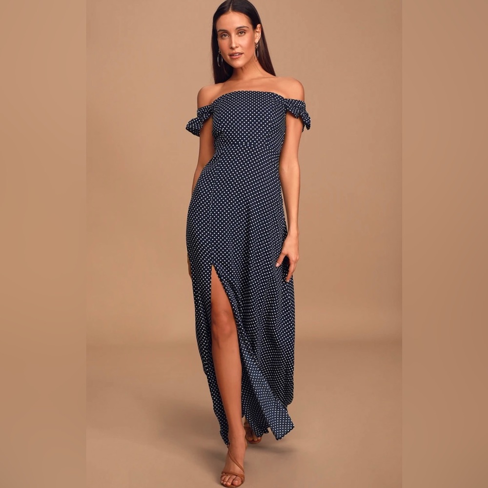 NWOT💙 Polka Dot Off-the-Shoulder Maxi Dress